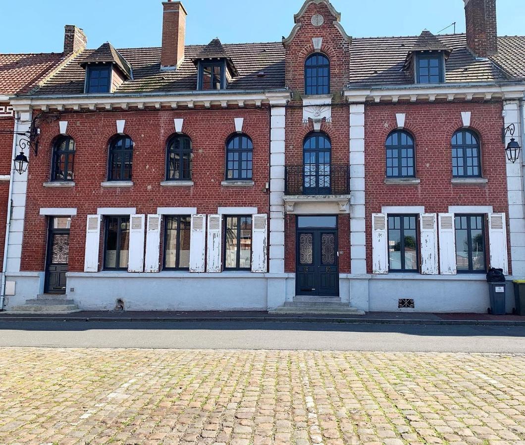 6 Place De La Detente Saint-Venant Buitenkant foto